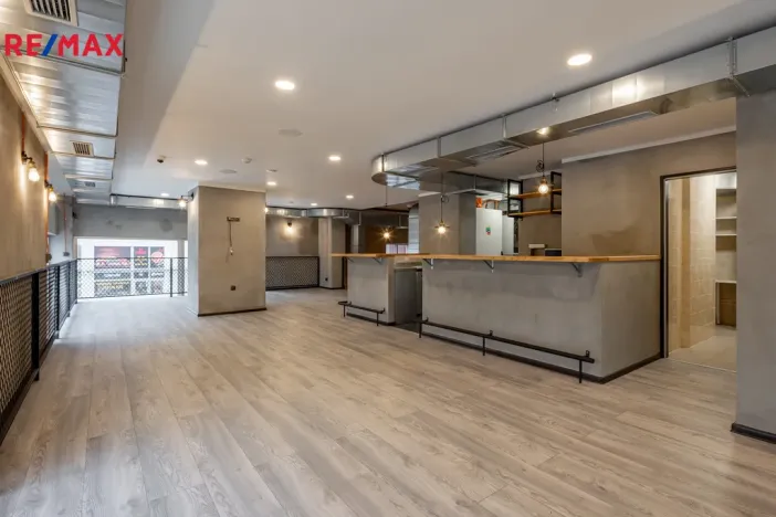 Pronájem restaurace, Praha - Stodůlky, Tlumačovská, 365 m2