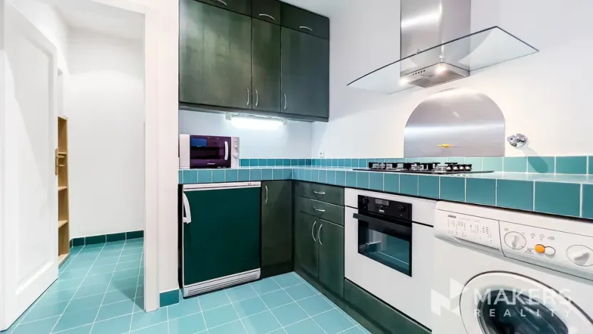 Pronájem bytu 3+1, Praha - Nové Město, Odborů, 96 m2