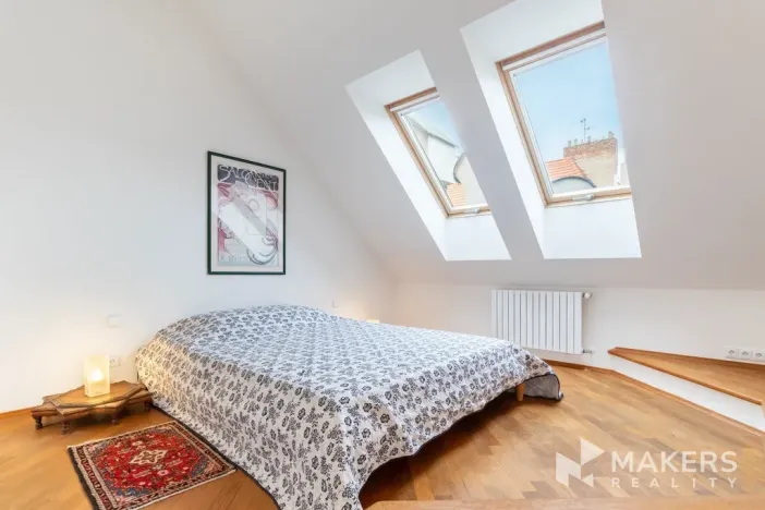 Pronájem bytu 3+1, Praha - Nové Město, Odborů, 96 m2