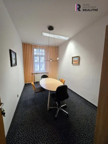 Pronájem kanceláře, Karlovy Vary, Moskevská, 12 m2