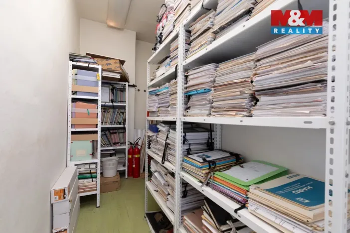 Prodej obchodního prostoru, Bruntál, nám. Míru, 720 m2