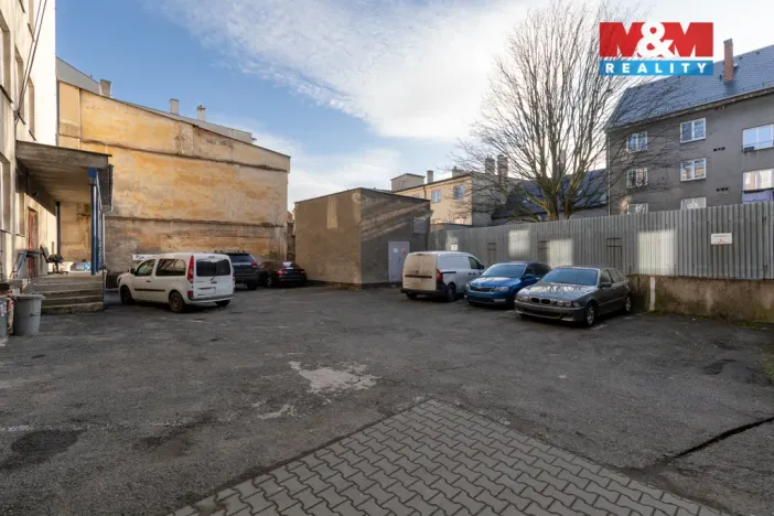 Prodej obchodního prostoru, Bruntál, nám. Míru, 720 m2