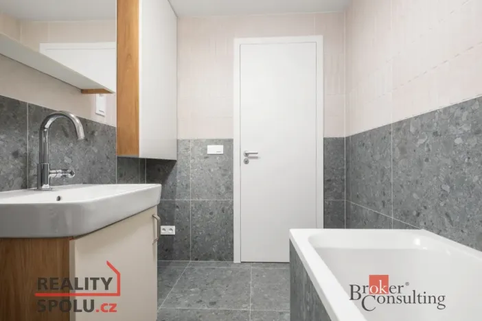 Pronájem bytu 1+kk, Brno - Zábrdovice, Bratislavská, 44 m2