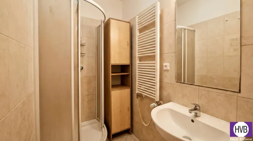 Prodej bytu 1+kk, Praha, Plzeňská, 35 m2