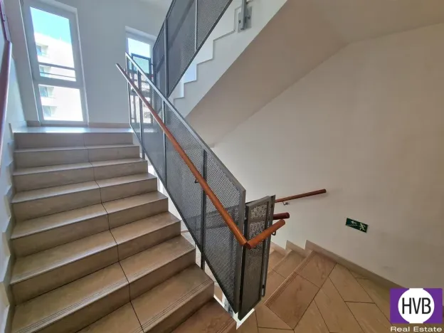 Prodej ubytování, Praha, Plzeňská, 35 m2