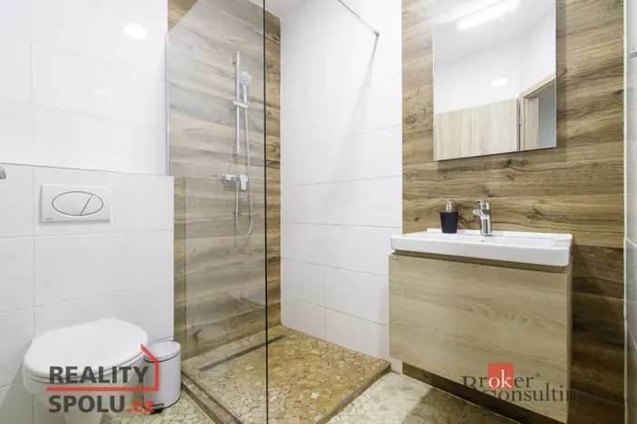 Prodej bytu 1+kk, Horní Lhota, 18 m2