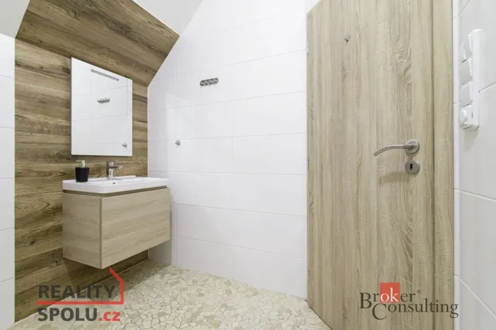 Prodej bytu 2+kk, Horní Lhota, 62 m2