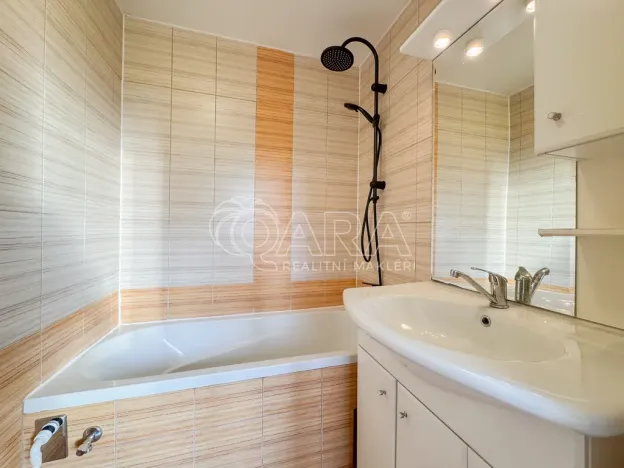 Pronájem bytu 3+1, České Budějovice - České Budějovice 2, J. Opletala, 65 m2