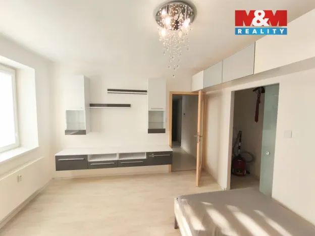 Pronájem bytu 3+1, Ostrava - Poruba, nábřeží Svazu protifašistických bojovníků, 90 m2