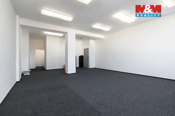 Prodej kanceláře, Bruntál, nám. Míru, 720 m2