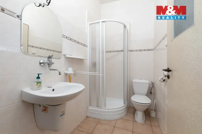 Prodej kanceláře, Bruntál, nám. Míru, 720 m2