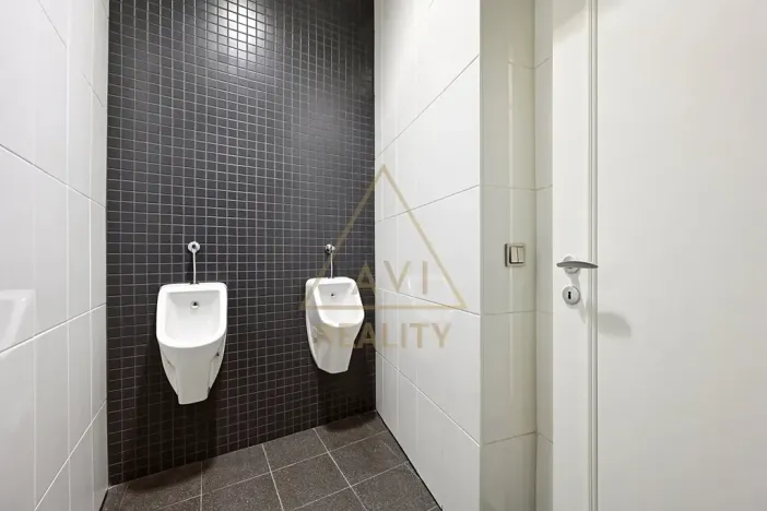 Pronájem obchodního prostoru, Praha - Vršovice, Černomořská, 364 m2