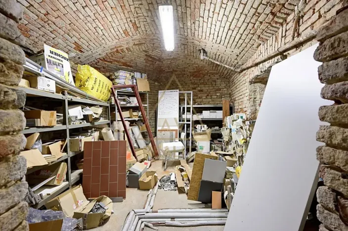 Pronájem obchodního prostoru, Praha - Vršovice, Černomořská, 364 m2