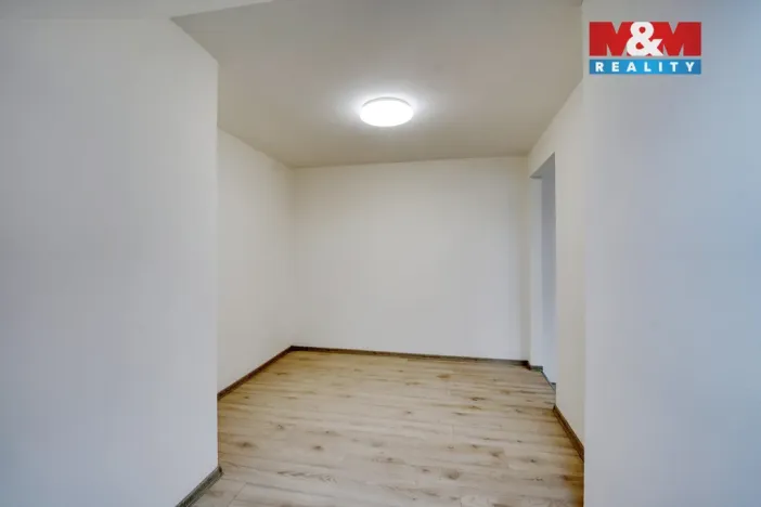 Pronájem bytu 2+kk, Plzeň - Jižní Předměstí, Husova, 44 m2