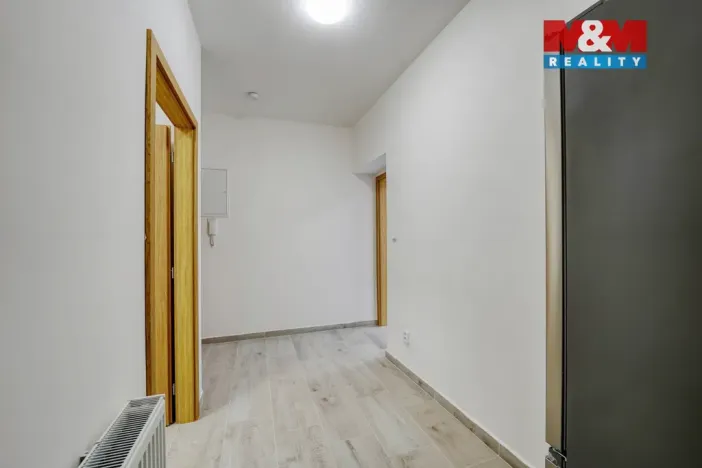 Pronájem bytu 2+kk, Plzeň - Jižní Předměstí, Husova, 44 m2