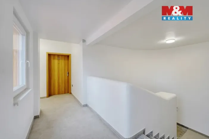 Pronájem bytu 2+kk, Plzeň - Jižní Předměstí, Husova, 44 m2