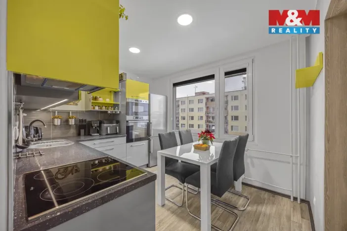 Prodej bytu 4+1, Holice, Na Mušce, 84 m2