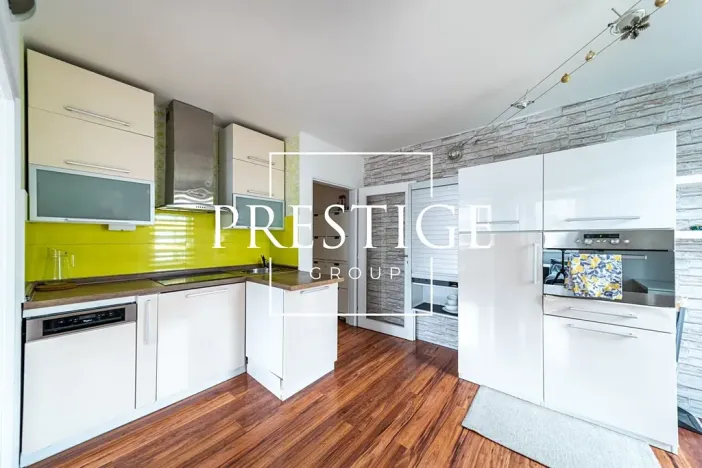 Pronájem bytu 2+1, Praha - Karlín, Molákova, 42 m2