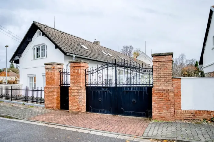 Prodej rodinného domu, Pardubice, Žižkova, 250 m2