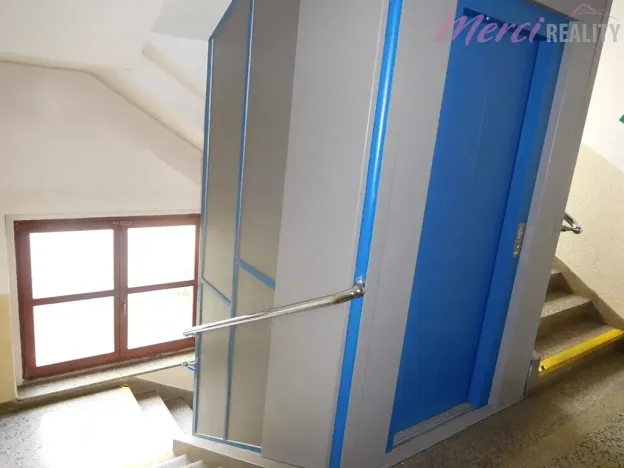 Pronájem kanceláře, Uherské Hradiště, Tř. Maršála Malinovského, 23 m2