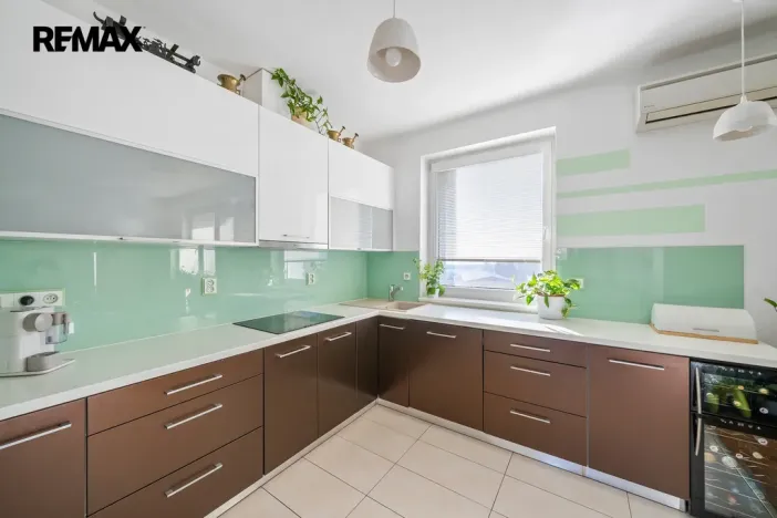 Prodej bytu 3+1, Vysoká nad Labem, 83 m2