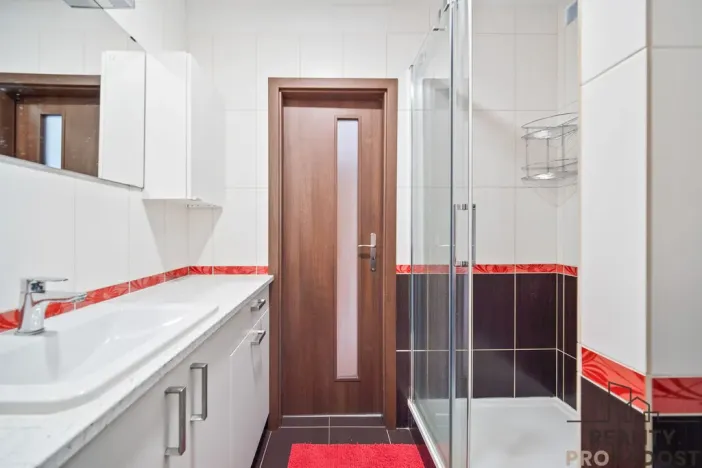 Pronájem bytu 2+kk, Pardubice - Zelené Předměstí, nábřeží Závodu míru, 49 m2