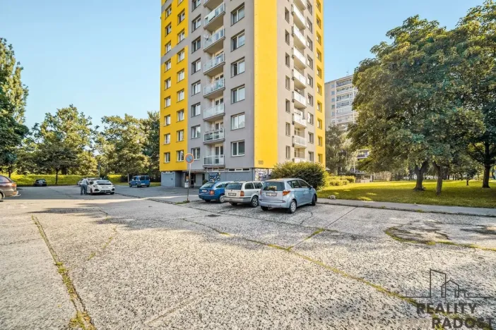 Pronájem bytu 2+kk, Pardubice - Zelené Předměstí, nábřeží Závodu míru, 49 m2