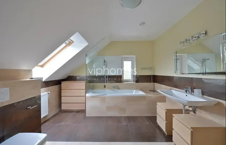 Pronájem vily, Horoměřice, Za Dvorem, 330 m2