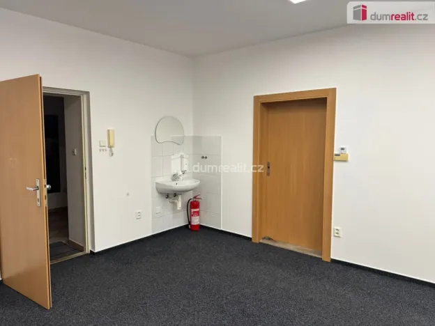 Pronájem komerční nemovitosti, Vítkov, náměstí Jana Zajíce, 31 m2