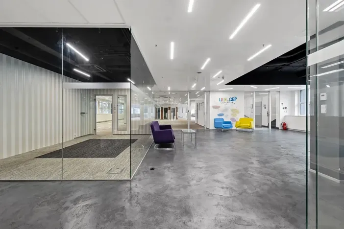 Pronájem kanceláře, Praha - Smíchov, Radlická, 1600 m2