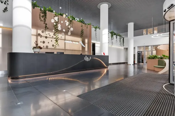 Pronájem kanceláře, Praha - Smíchov, Radlická, 363 m2