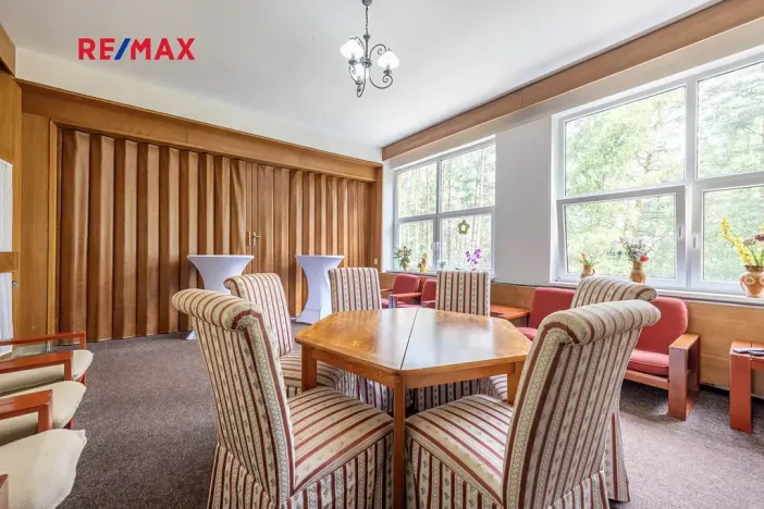 Prodej rodinného domu, Doksy, Pod Borným, 1700 m2