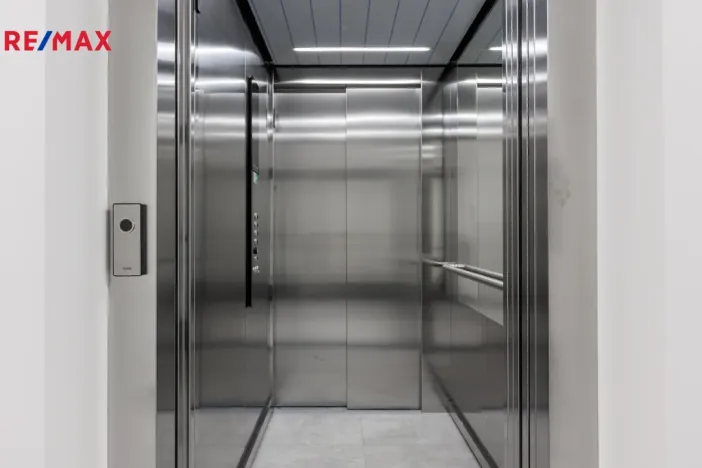 Prodej bytu 1+kk, Kladno - Dubí, Ke křížku, 31 m2