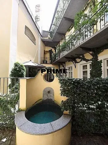 Pronájem bytu 4+1, Praha - Malá Strana, Vlašská, 178 m2