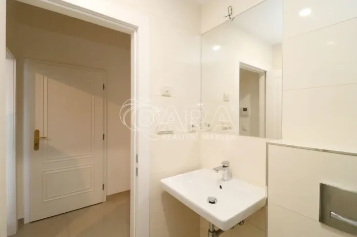 Pronájem bytu 1+kk, Praha, 29 m2