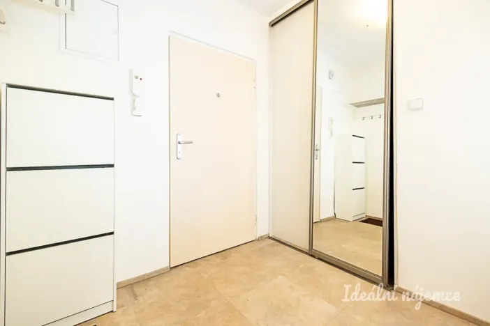 Pronájem bytu 2+kk, Praha - Podolí, Pravá, 51 m2