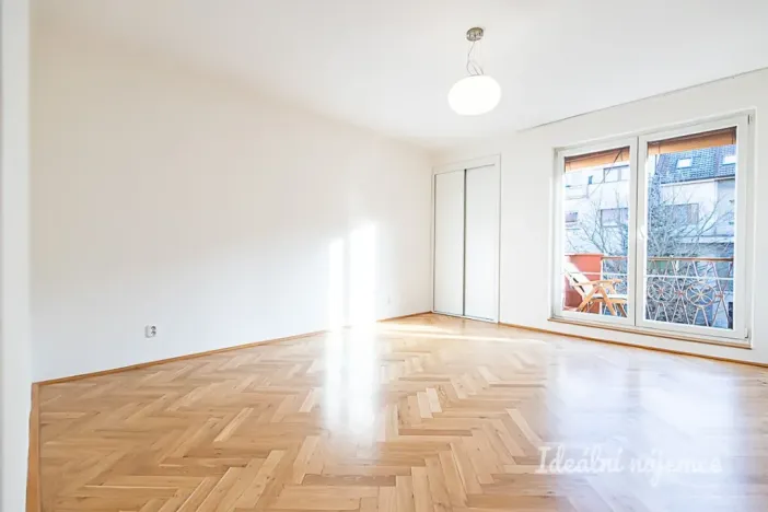 Pronájem bytu 2+kk, Praha - Podolí, Pravá, 51 m2