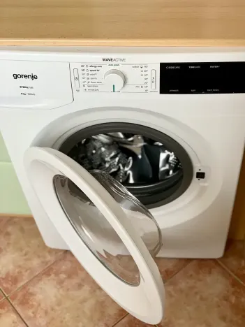 Pronájem bytu 1+1, Praha - Kobylisy, Košťálkova, 35 m2