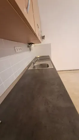 Pronájem bytu 1+kk, Praha - Braník, Pod vinohradem, 27 m2