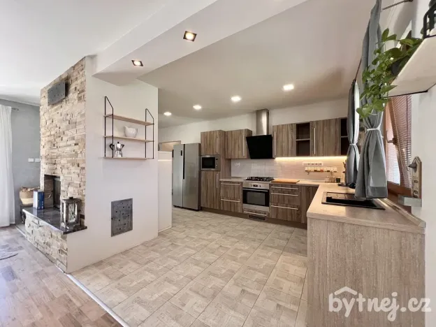 Pronájem rodinného domu, Milovice, 118 m2