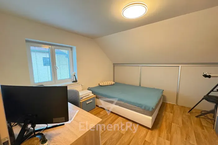 Pronájem rodinného domu, Hradec Králové, Mikoláše Alše, 102 m2