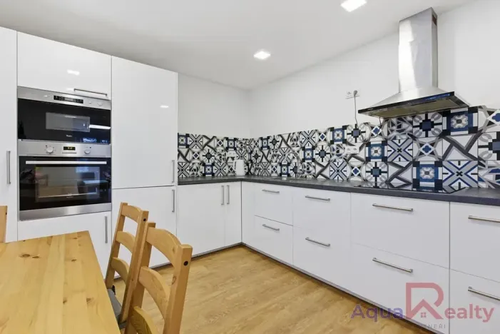 Prodej bytu 2+1, Ostrov, Masarykova, 51 m2