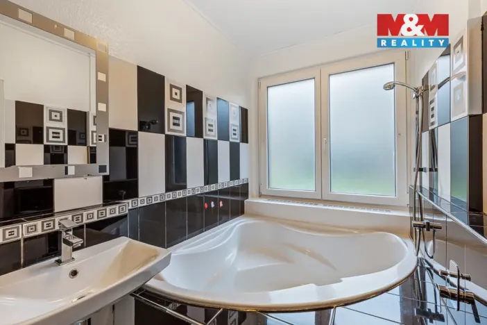 Prodej rodinného domu, Králův Dvůr - Popovice, Pod Koukolovkou, 196 m2