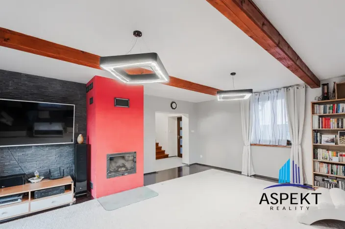 Prodej rodinného domu, Neumětely, V Chaloupkách, 220 m2