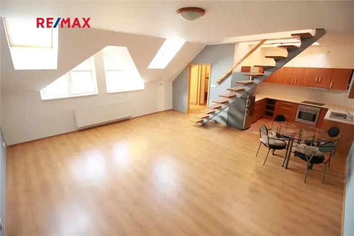 Pronájem bytu 3+kk, Kladno, Komenského, 105 m2