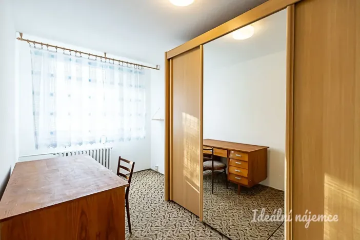 Pronájem bytu 3+1, Praha - Troja, Krosenská, 69 m2