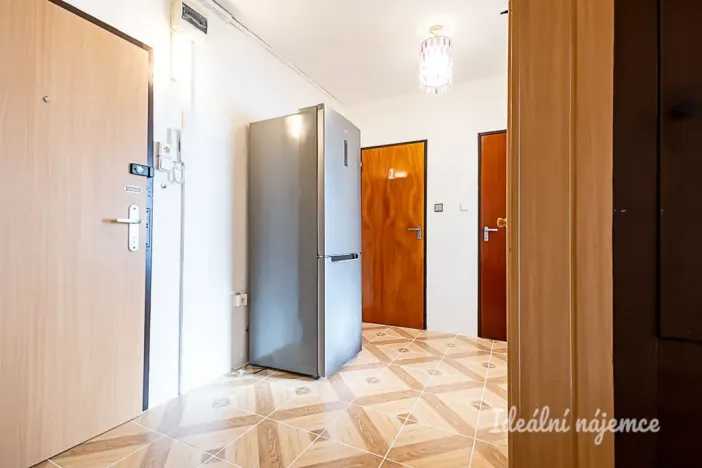 Pronájem bytu 3+1, Praha - Troja, Krosenská, 69 m2