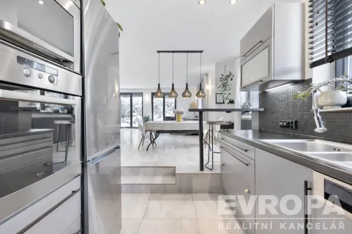 Prodej rodinného domu, Tuchoměřice, Pod Hájem, 205 m2