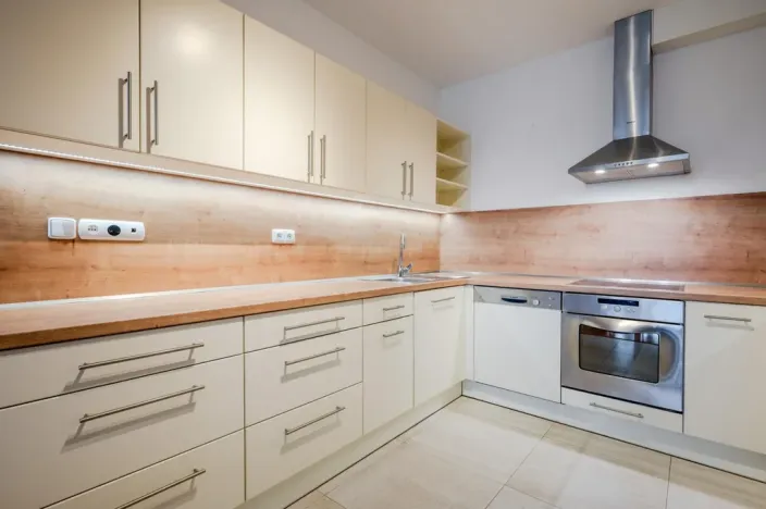 Pronájem bytu 3+kk, Praha - Vokovice, Tibetská, 101 m2