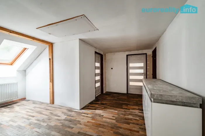 Prodej rodinného domu, Kraslice - Černá, 192 m2